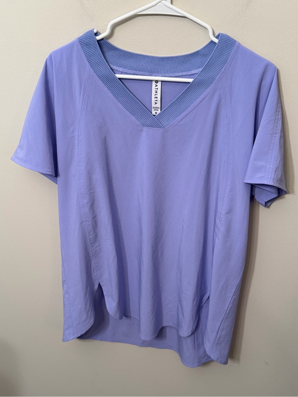 Athleta Lavender V-Neck Short Sleeve Top